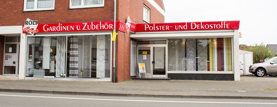Ihr Raumausstatter und Experte für Polster & Deko-Stoffe aus Emsdetten - Unser Geschäft / Außenwerbung